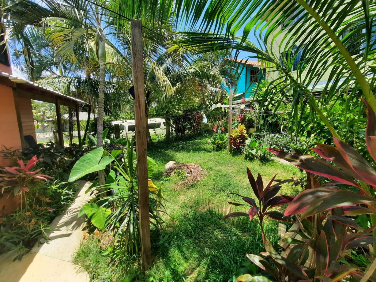 Roatan Backpackers' Hostel Sandy Bay Exteriér fotografie