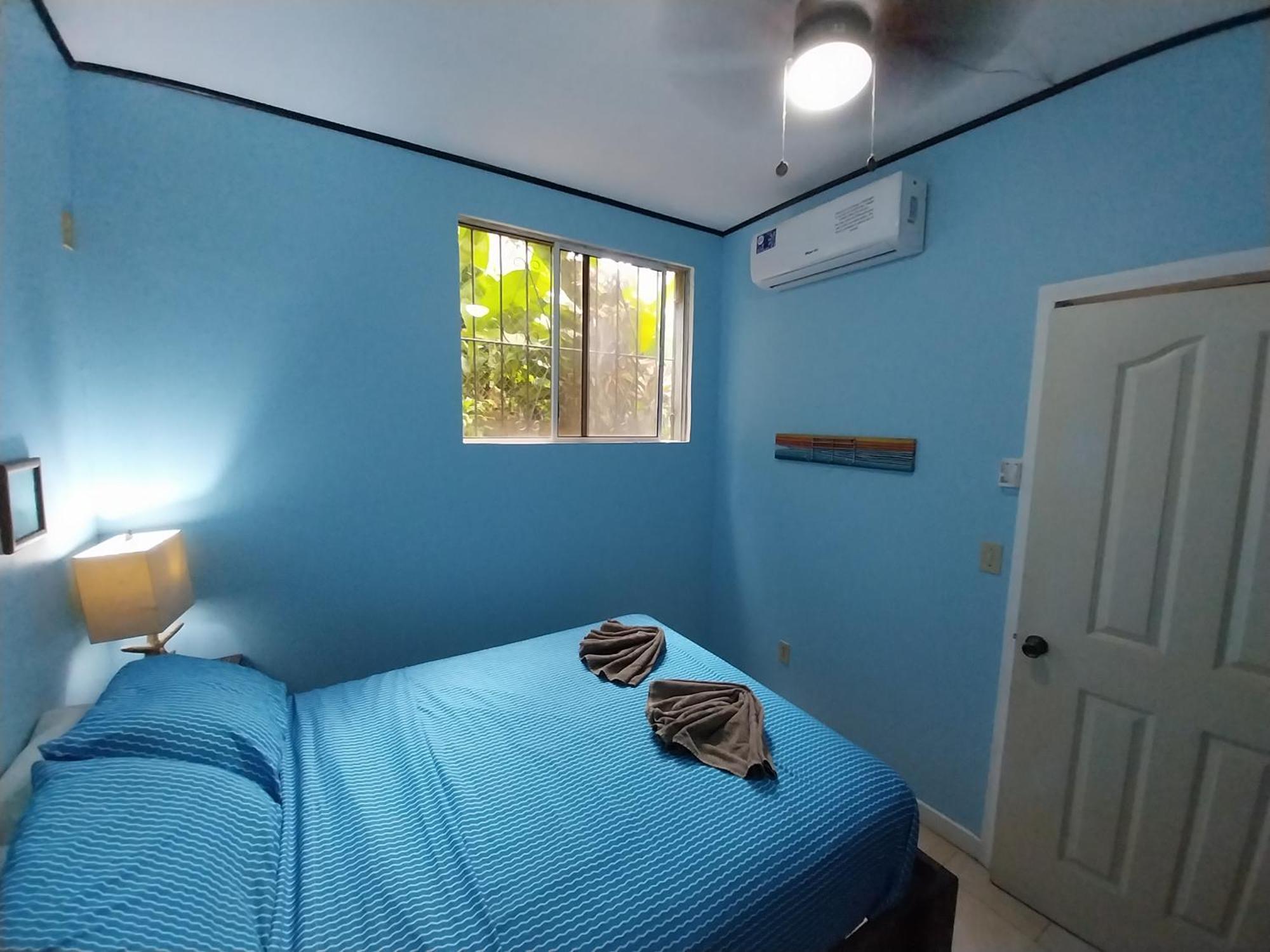 Roatan Backpackers' Hostel Sandy Bay Exteriér fotografie