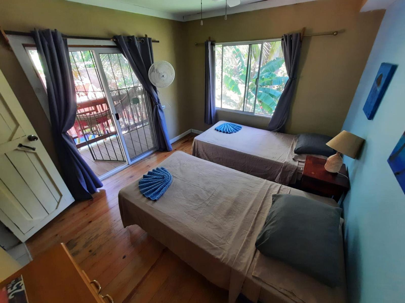 Roatan Backpackers' Hostel Sandy Bay Exteriér fotografie