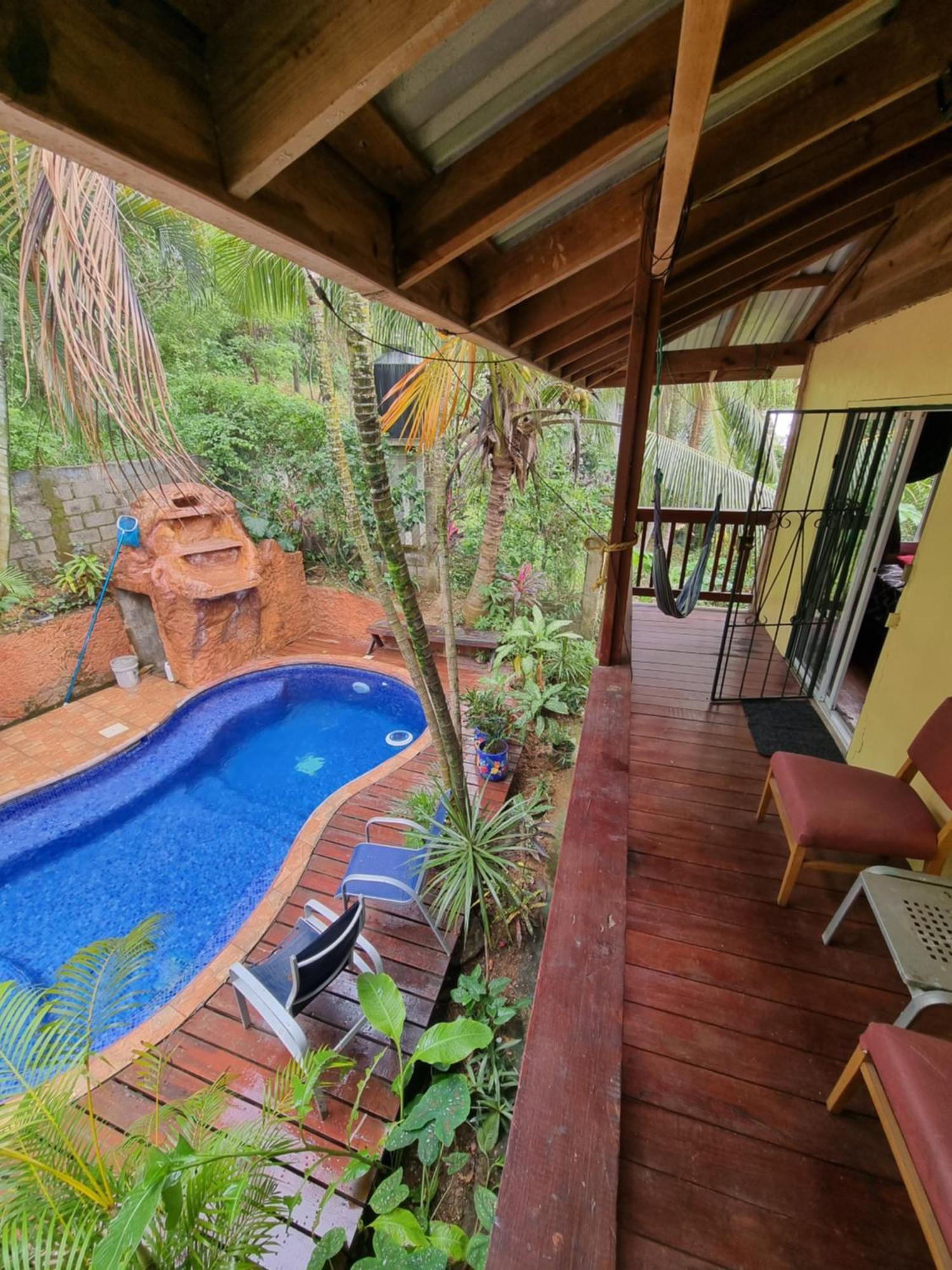 Roatan Backpackers' Hostel Sandy Bay Exteriér fotografie